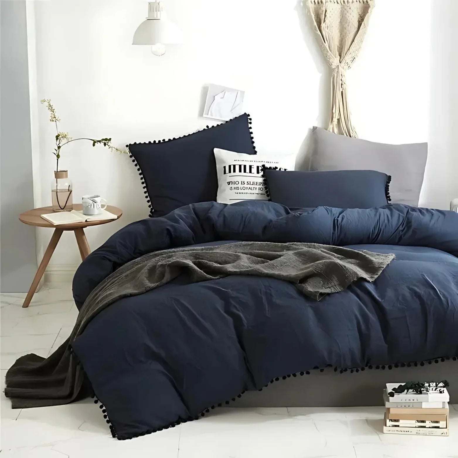 Pompom-Trim Quilt Cover Set