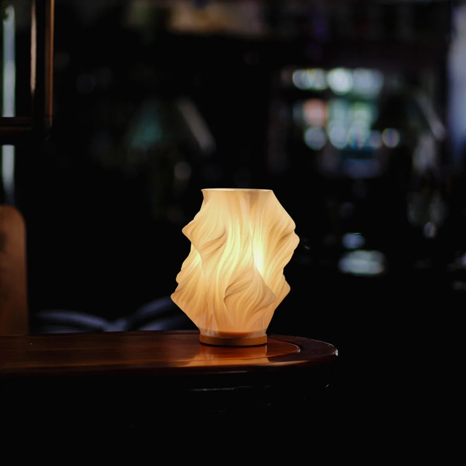 Wave-Shade Dimmable Table Lamp