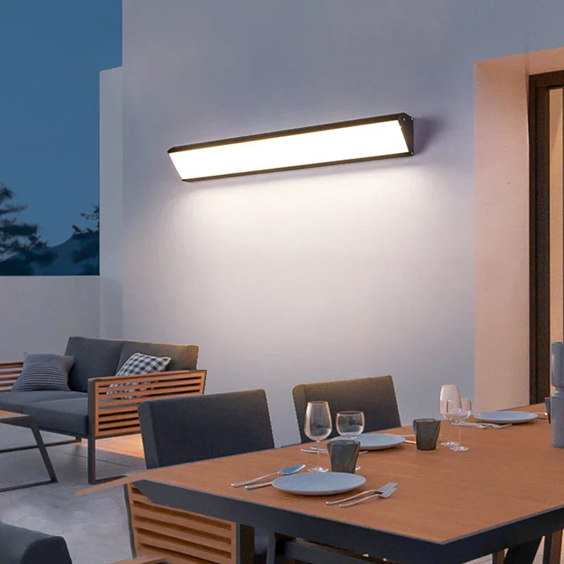 Weatherproof LED Outdoor Wall Light