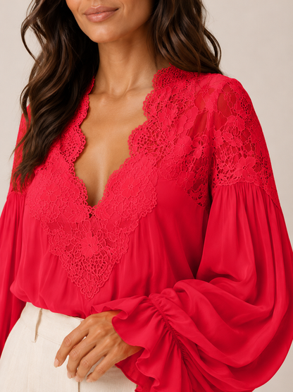 Sélénora - Kanten blouse met V-hals en pofmouwen