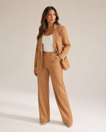 Nadine - Damespak met getailleerde blazer en rechte broek