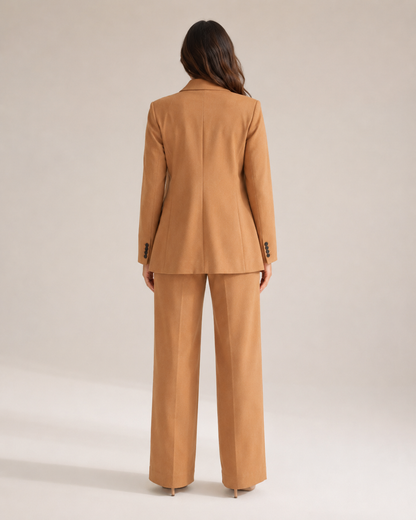 Nadine - Damespak met getailleerde blazer en rechte broek