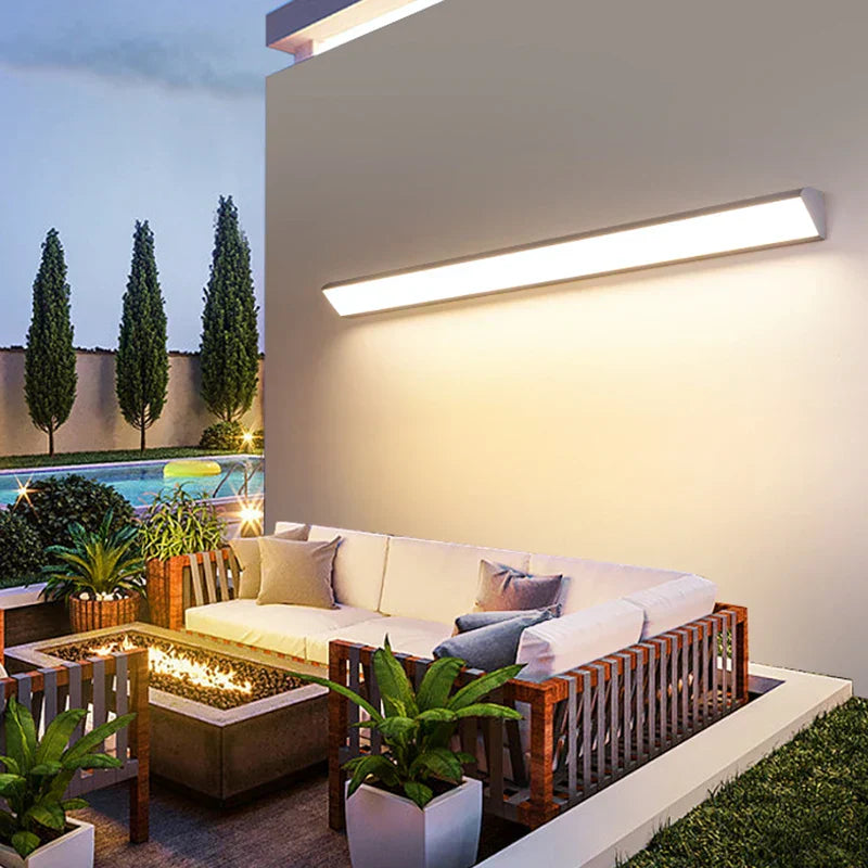 Weatherproof LED Outdoor Wall Light