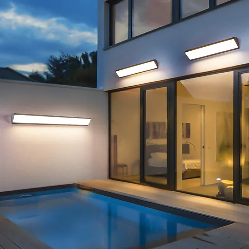 Weatherproof LED Outdoor Wall Light