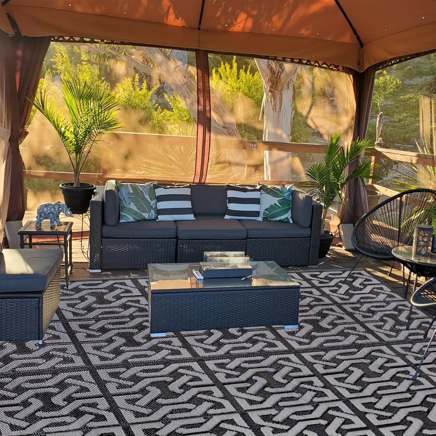 Reversible Outdoor Rug – Black & Grey